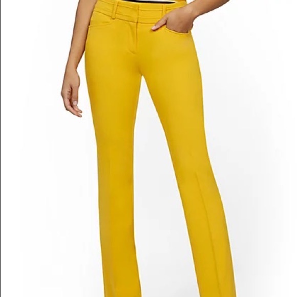 Barely Bootcut Pant Modern Fit 